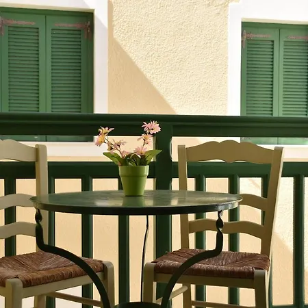 Dimitra * Naxos City